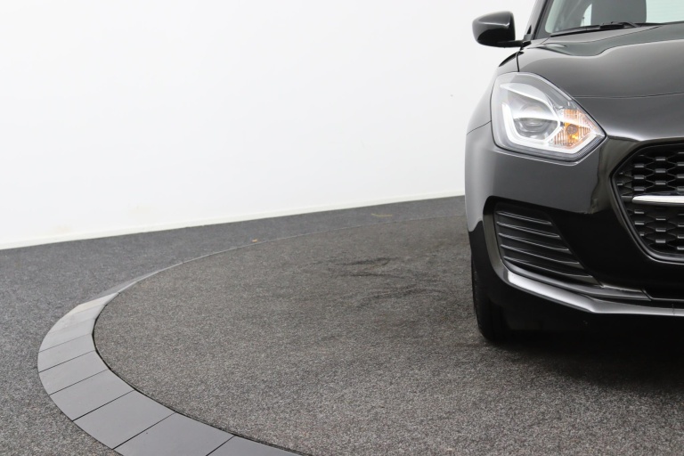 Suzuki Swift - 1.2 Comfort Smart Hybrid 30