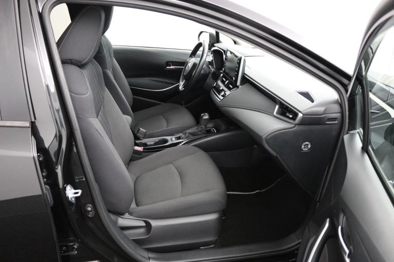 Toyota Corolla - 1.8 Hybrid Dynamic 22