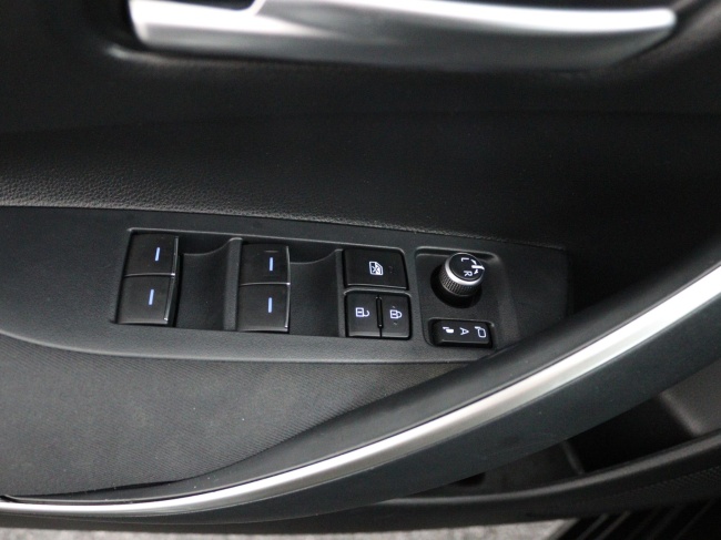 Toyota Corolla - 1.8 Hybrid Dynamic