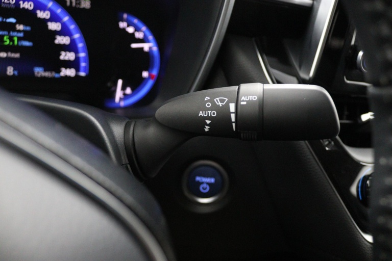 Toyota Corolla - 1.8 Hybrid Dynamic 28