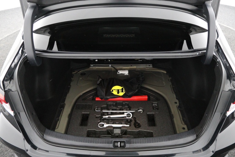 Toyota Corolla - 1.8 Hybrid Dynamic 30