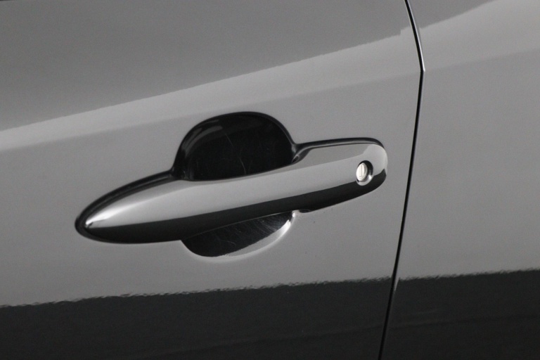 Toyota Corolla - 1.8 Hybrid Dynamic 33