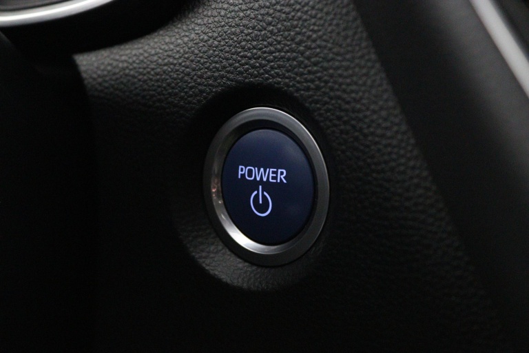 Toyota Corolla - 1.8 Hybrid Dynamic 37