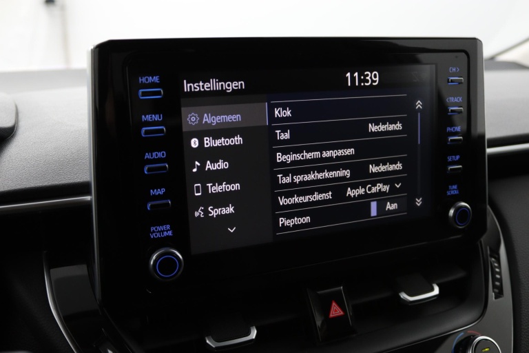 Toyota Corolla - 1.8 Hybrid Dynamic 41