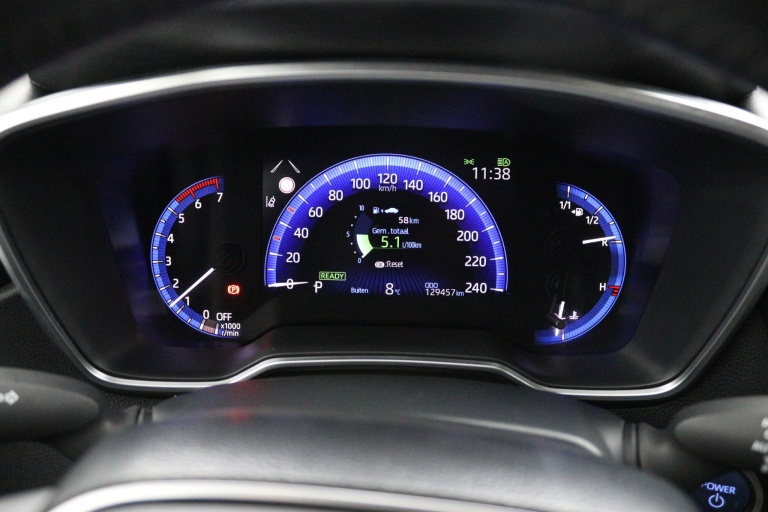 Toyota Corolla - 1.8 Hybrid Dynamic 6