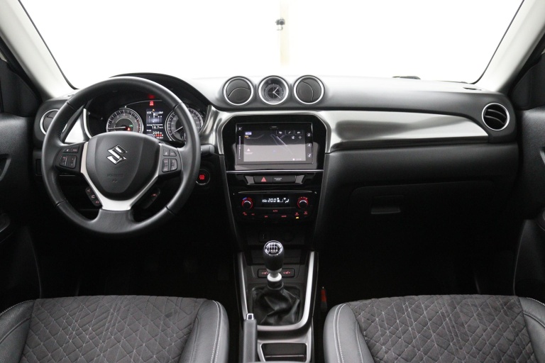 Suzuki Vitara - 1.4 Boosterjet Style Smart Hybrid 11