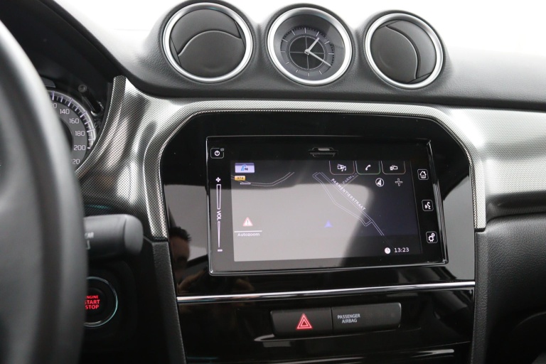 Suzuki Vitara - 1.4 Boosterjet Style Smart Hybrid 15