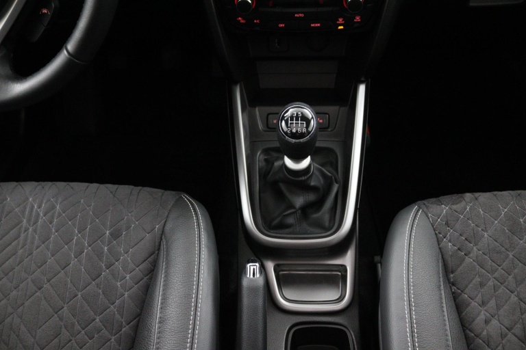 Suzuki Vitara - 1.4 Boosterjet Style Smart Hybrid 25