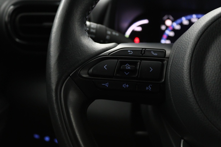 Toyota Yaris Cross - 1.5 Hybrid Dynamic plus 19