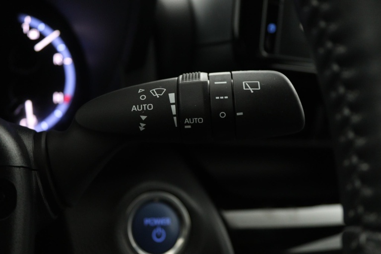 Toyota Yaris Cross - 1.5 Hybrid Dynamic plus 32