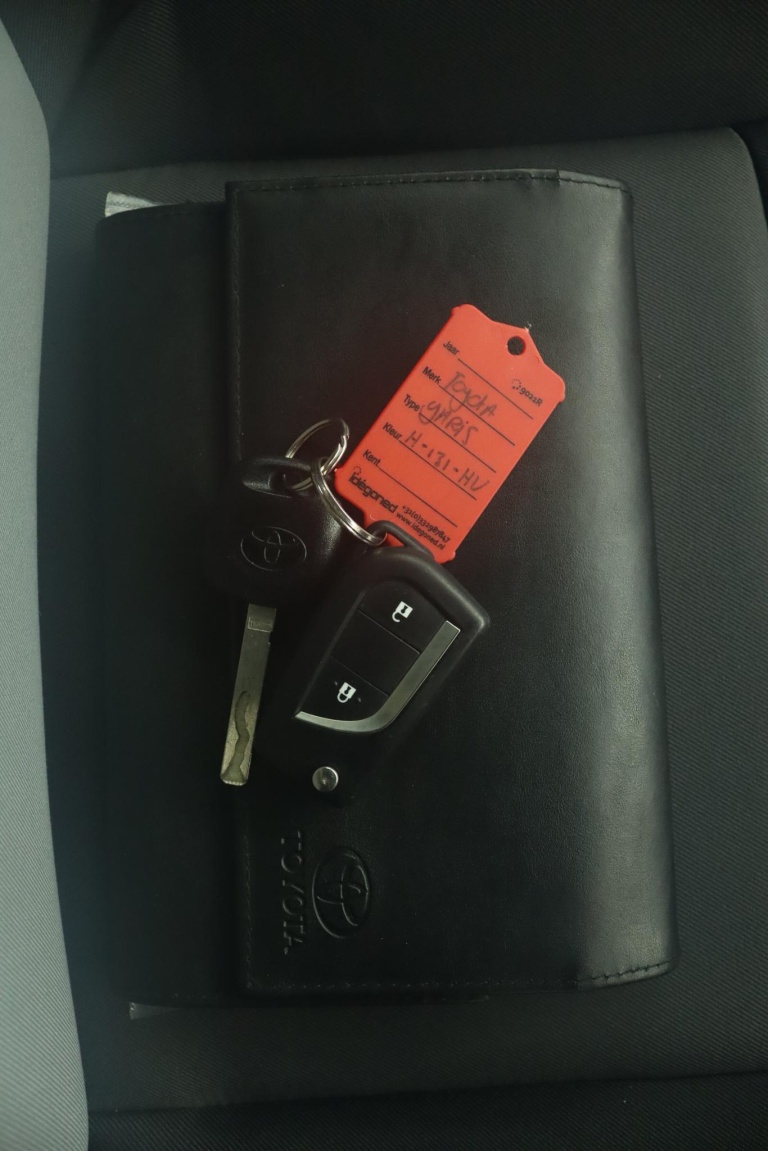 Toyota Yaris - 1.5 Hybrid Active 11