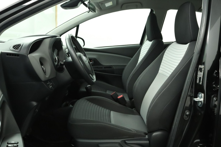 Toyota Yaris - 1.5 Hybrid Active 17