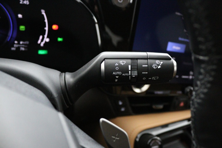 Lexus NX - 450h+ AWD Executive Line 31