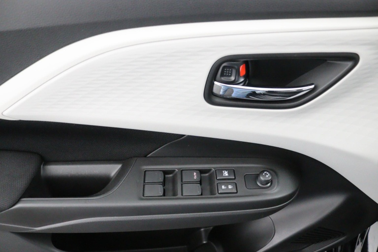 Suzuki Swift - 1.2 Select Smart Hybrid 28