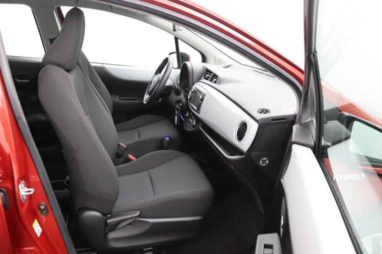 Toyota Yaris - 1.5 Full Hybrid Aspiration 10