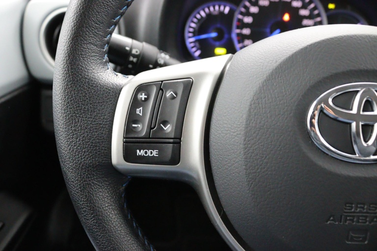 Toyota Yaris - 1.5 Full Hybrid Aspiration 17