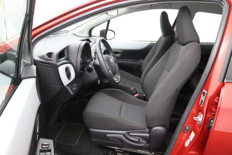 Toyota Yaris - 1.5 Full Hybrid Aspiration 9