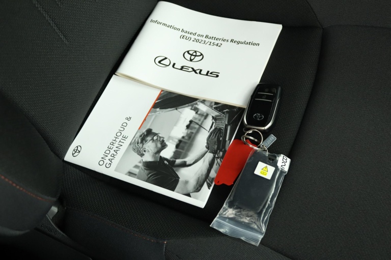 Toyota C-HR - 1.8 Hybrid 140 Dynamic 11