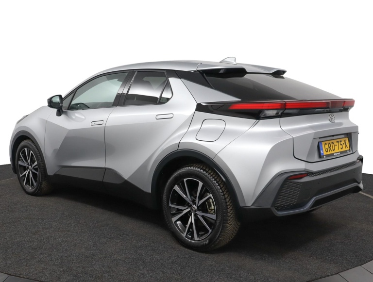 Toyota C-HR - 1.8 Hybrid 140 Dynamic 12