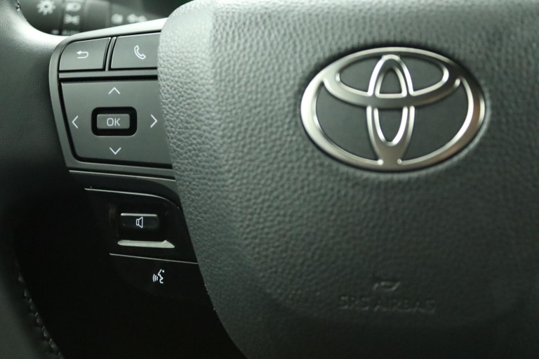 Toyota C-HR - 1.8 Hybrid 140 Dynamic 19