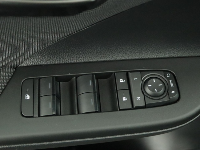 Toyota C-HR - 1.8 Hybrid 140 Dynamic