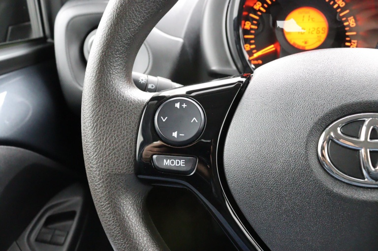 Toyota Aygo - 1.0 VVT-i x-fun 15