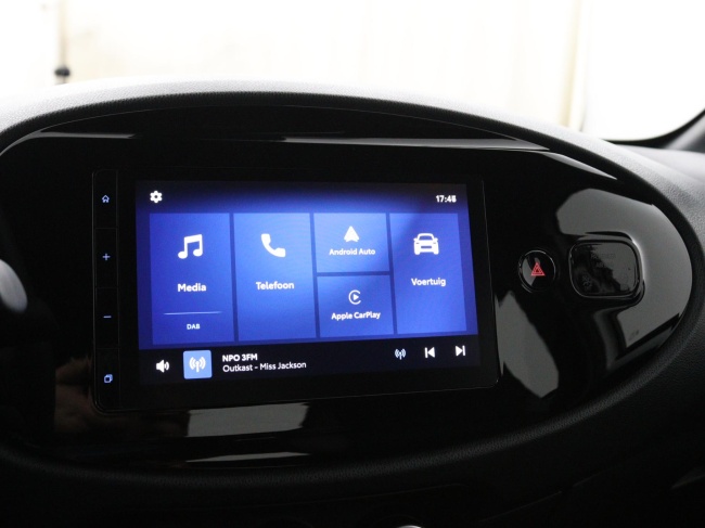 Toyota Aygo X - 1.0 VVT-i MT Play