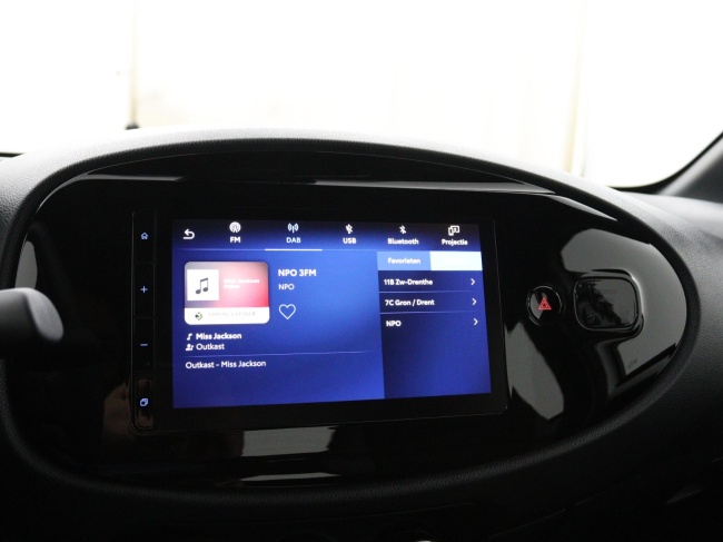 Toyota Aygo X - 1.0 VVT-i MT Play