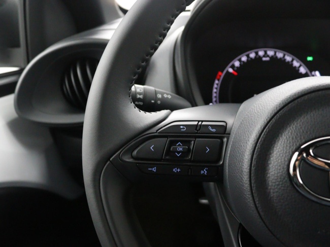 Toyota Aygo X - 1.0 VVT-i MT Play