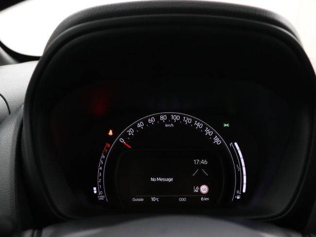 Toyota Aygo X - 1.0 VVT-i MT Play