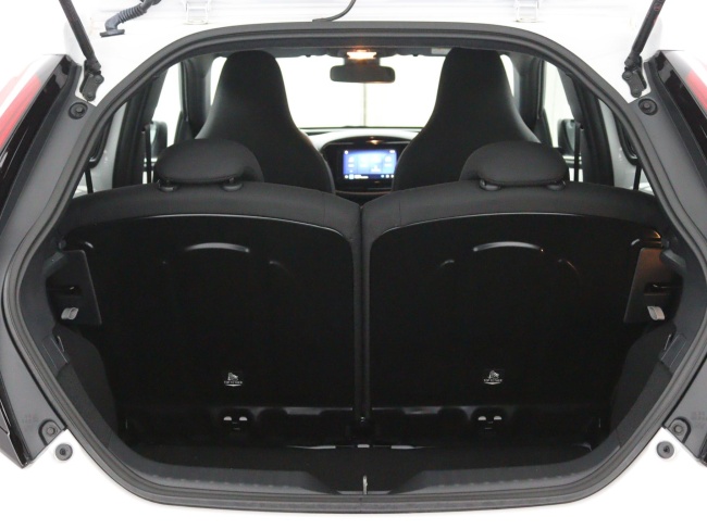 Toyota Aygo X - 1.0 VVT-i MT Play