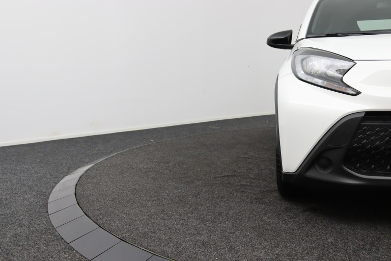 Toyota Aygo X - 1.0 VVT-i MT Play 31