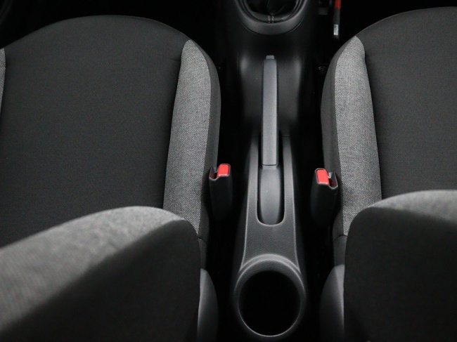 Toyota Aygo X - 1.0 VVT-i MT Play