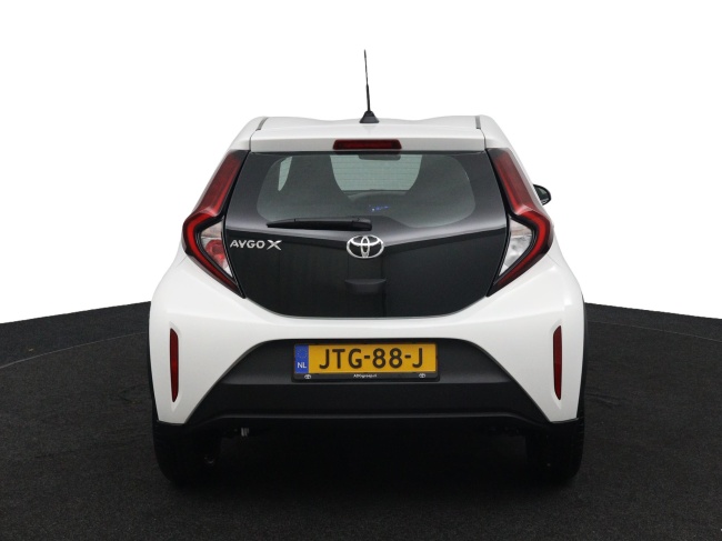 Toyota Aygo X - 1.0 VVT-i MT Play