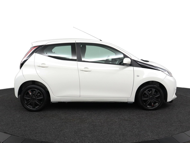 Toyota Aygo - 1.0 VVT-i x-play 13