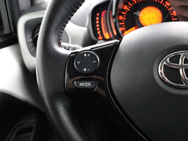 Toyota Aygo - 1.0 VVT-i x-play