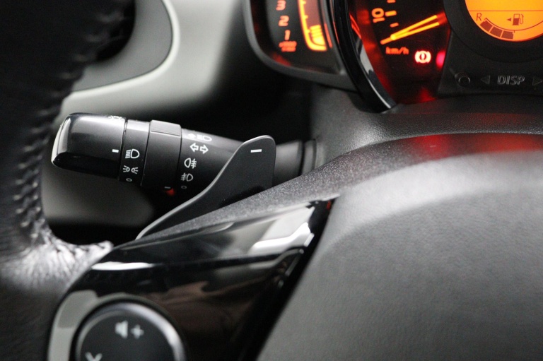 Toyota Aygo - 1.0 VVT-i x-play 38