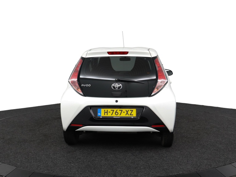 Toyota Aygo - 1.0 VVT-i x-play 46