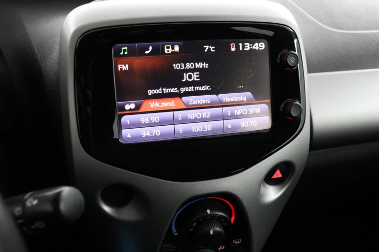 Toyota Aygo - 1.0 VVT-i x-play 8