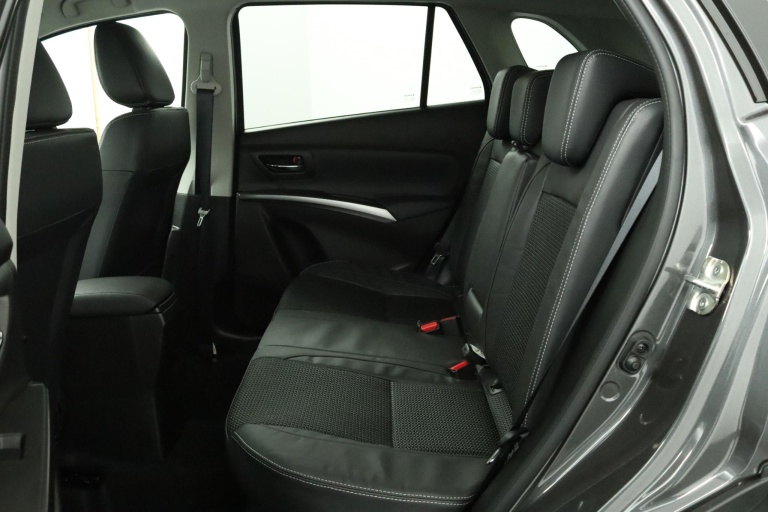 Suzuki S-Cross - 1.4 Boosterjet Style Hybrid 17