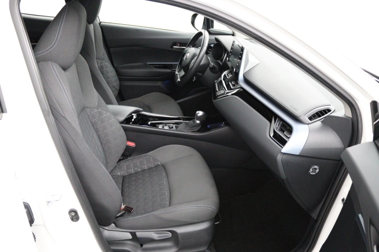 Toyota C-HR - 2.0 Hybrid Dynamic 21