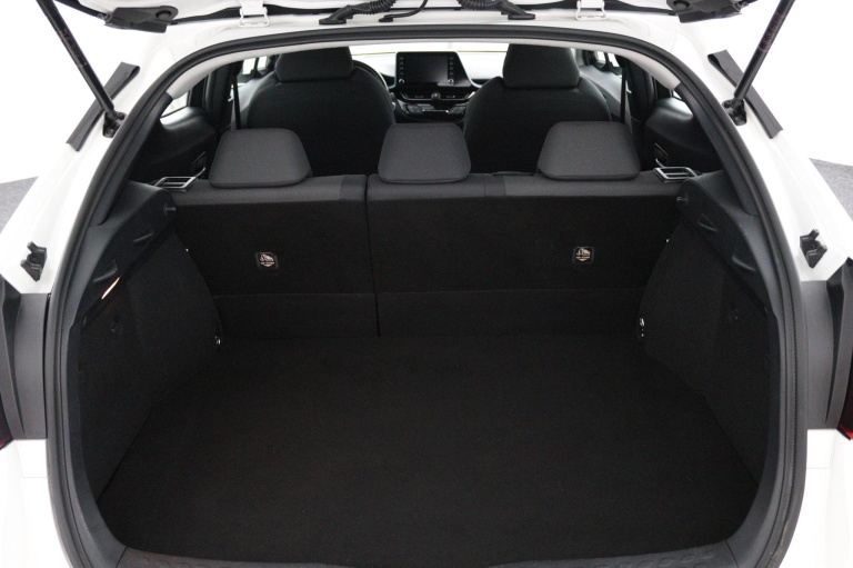 Toyota C-HR - 2.0 Hybrid Dynamic 23