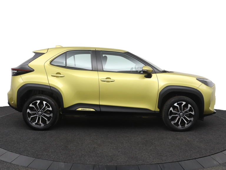 Toyota Yaris Cross - 1.5 Hybrid Explore 13