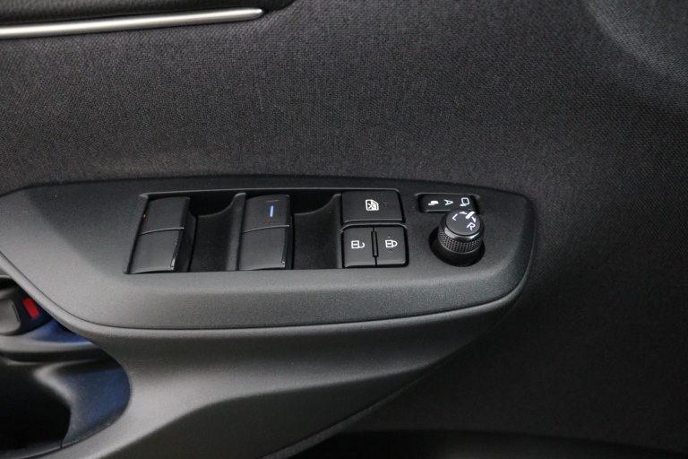 Toyota Yaris Cross - 1.5 Hybrid Explore 28