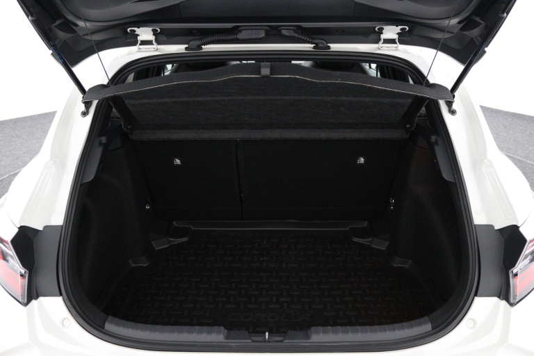 Toyota Corolla - 1.8 Hybrid Executive 23