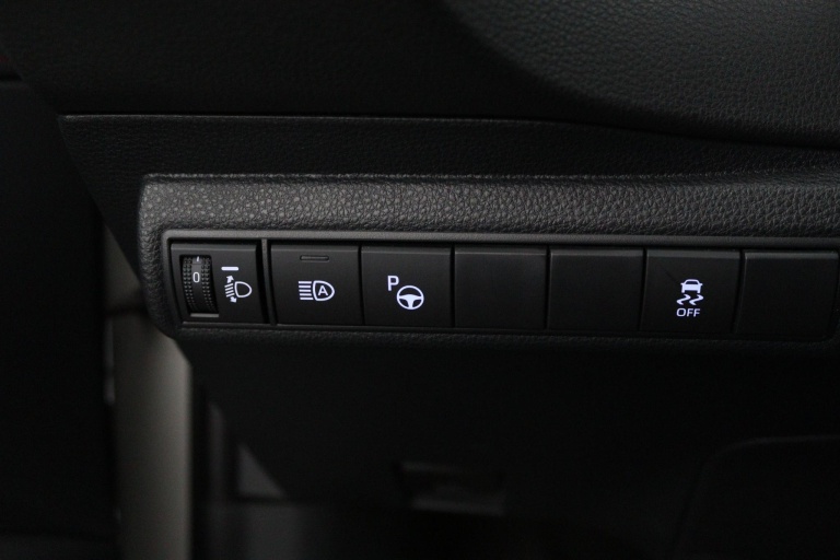 Toyota Corolla - 1.8 Hybrid Executive 29