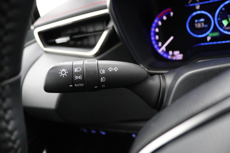 Toyota Corolla - 1.8 Hybrid Executive 30