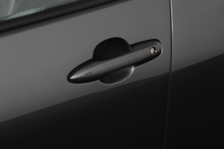 Toyota Prius - 1.8 Plug-in Executive 38