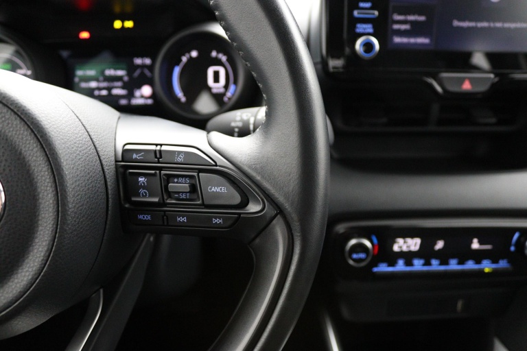 Toyota Yaris - 1.5 Hybrid Dynamic 17