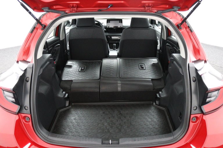 Toyota Yaris - 1.5 Hybrid Dynamic 21